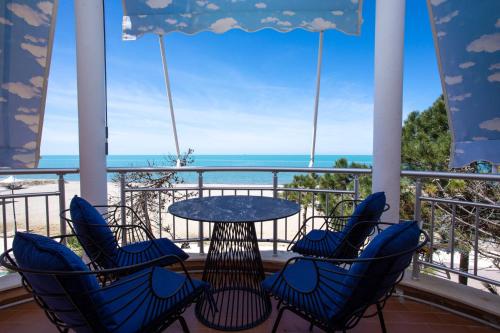 Apartment — 4-Star Luxury Hotel in Golem, Albania