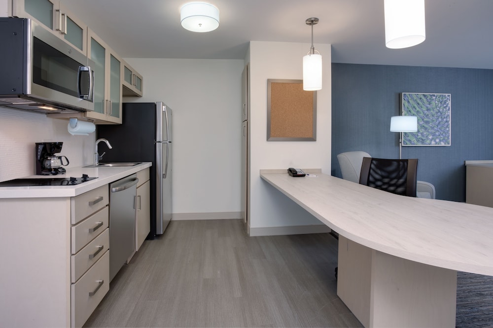 Candlewood Suites Miami Intl Airport 36th St by IHG - photo 13