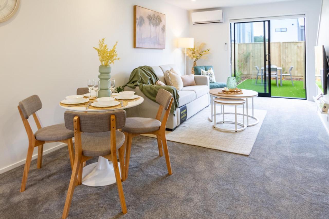 Sanctuary close to the beach with Sofa Bed — 4-Star Luxury Hotel in Christchurch, New Zealand