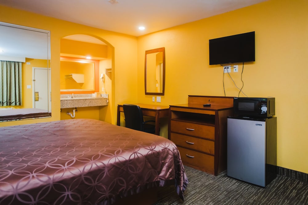 Express Inn Gulf Bank - photo 11