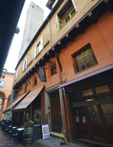 4 Tourist House Apartment Centre Bologna — 4-Star Luxury Hotel in Bologna, Italy