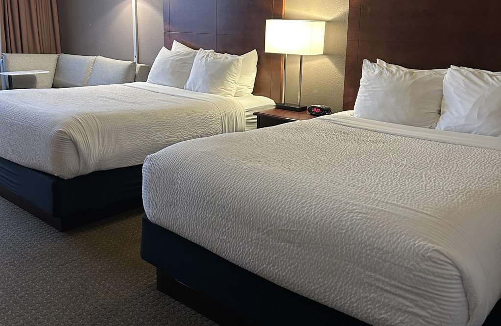 Best Western Plus Kelly Inn - photo 23