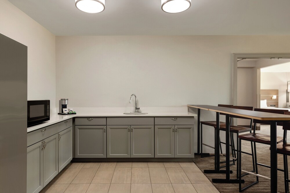 Holiday Inn Express Suites Lexington NwVineyard - photo 28