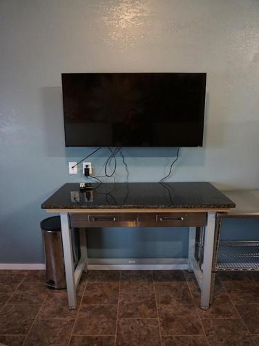 Riverfront Studio Suites - photo 15