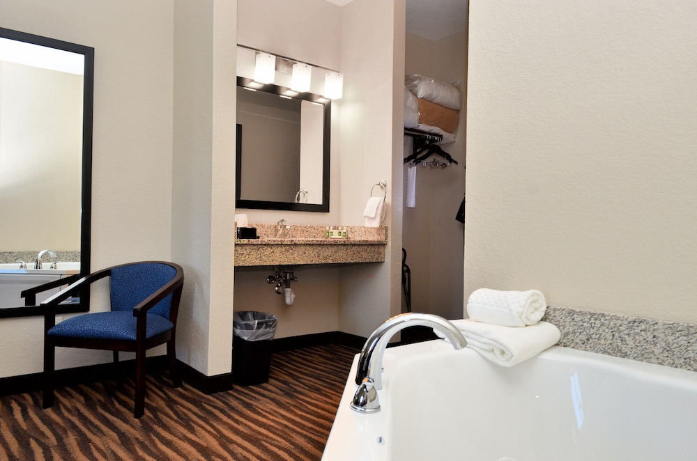 Cobblestone Inn & Suites Manning - photo 30