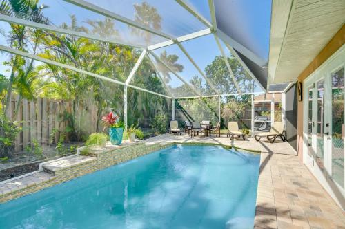8 Mi to Fort Myers Beach: Poolside Paradise in Fort Myers, United States