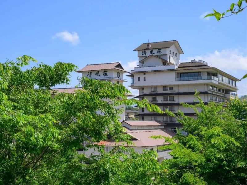 Hotel Seifuen — 4-Star Luxury Hotel in Shibata, Japan