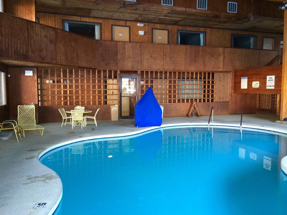 Cedar Motor Inn - photo 25
