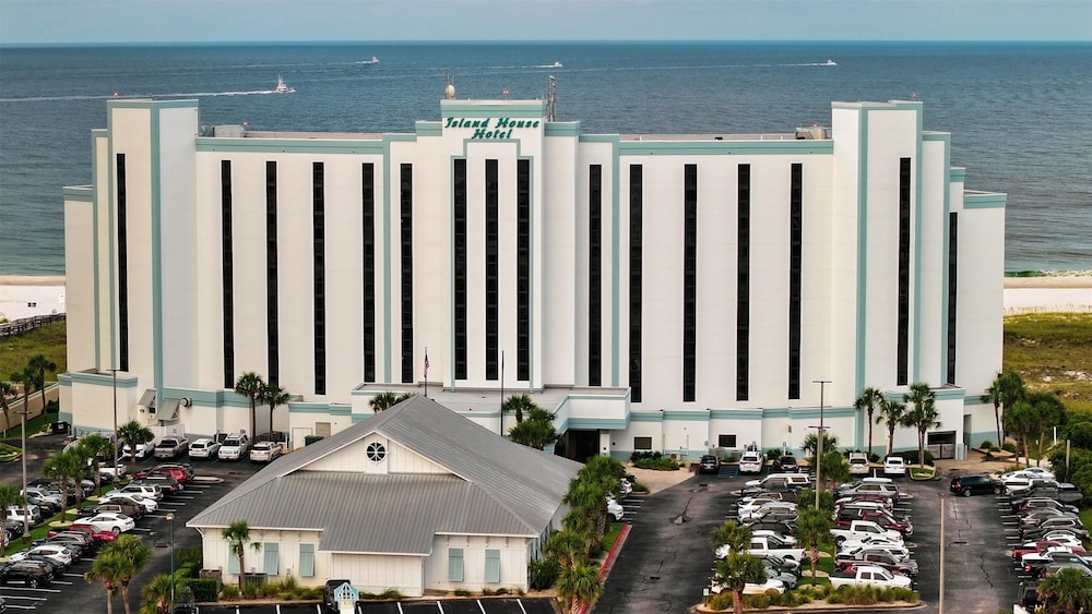 Island House Hotel Orange Beach a DoubleTree by Hilton — 4-Star Luxury Hotel in Orange Beach, United States