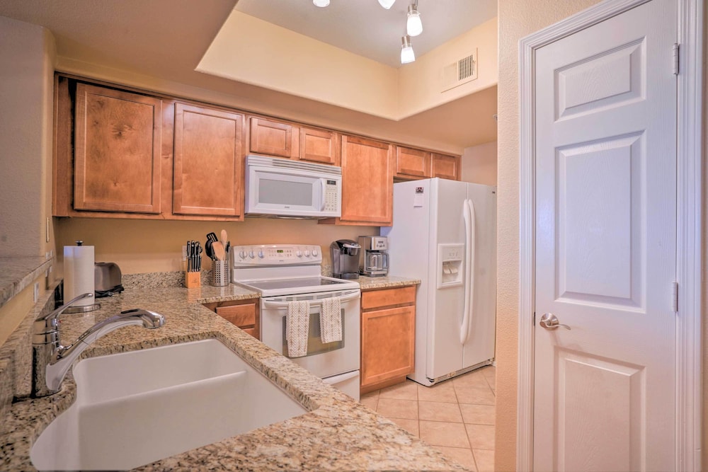 Sun dappled Scottsdale Condo w Resort Perks Scottsdale - photo 25