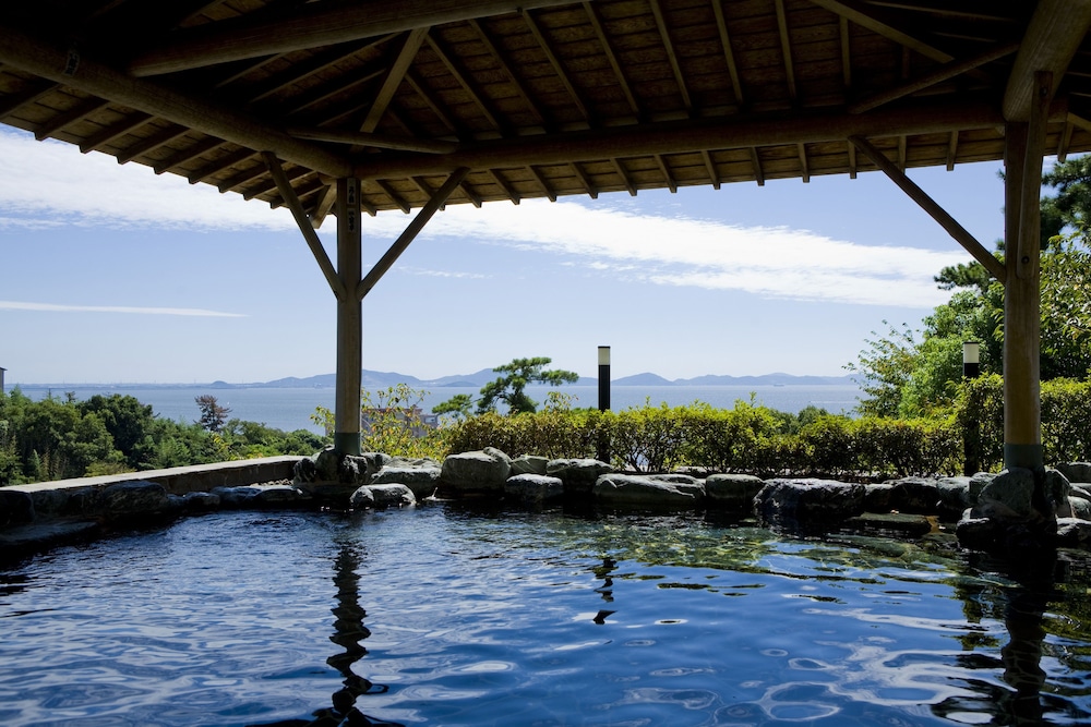 Miya Onsen Higaki Hotel — Gamagori