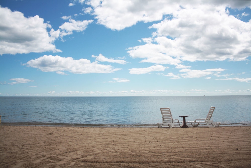 Paradise Beach Resort - photo 2