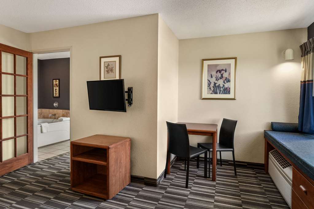 Microtel Inn & Suites by Wyndham Inver Grove Heights Minneap - photo 27