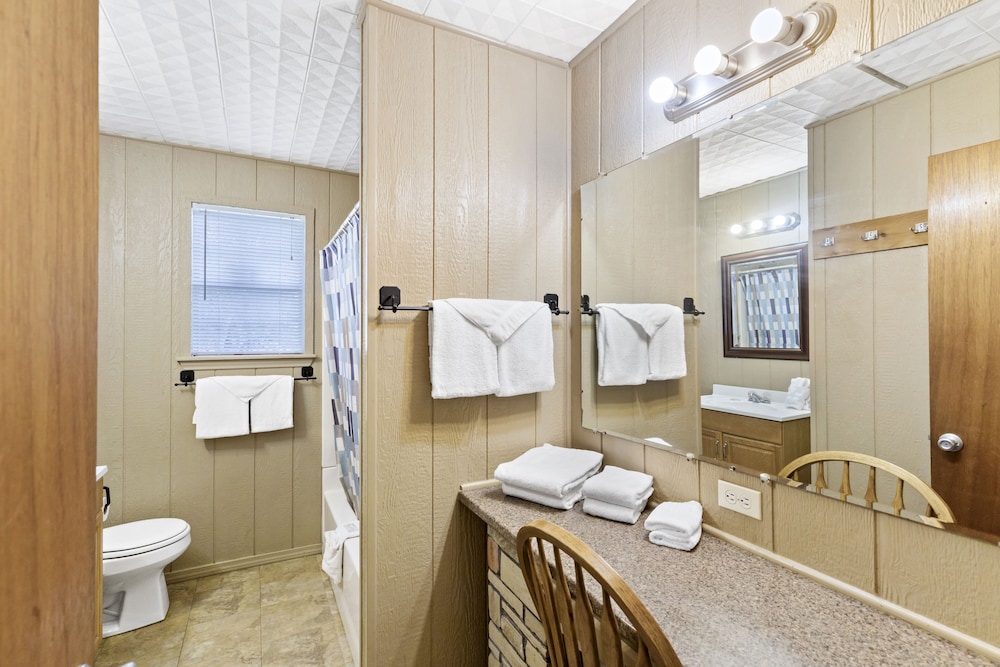 Thunderbird Resort & Event Center - photo 141
