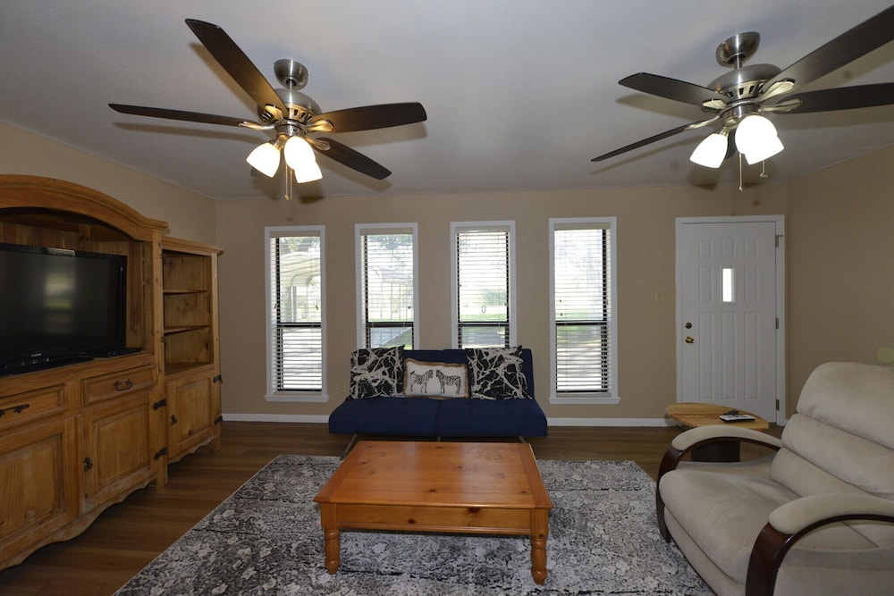 Shiner Country Inn - photo 17
