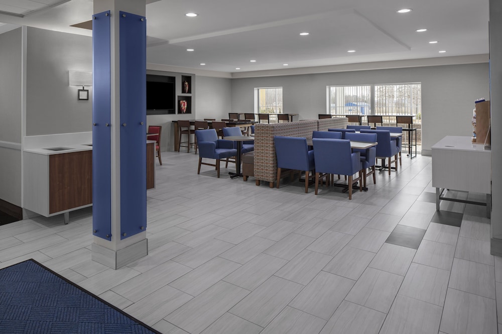 Holiday Inn Express & Suites Asheville SW Outlet Ctr Area by IHG - photo 28