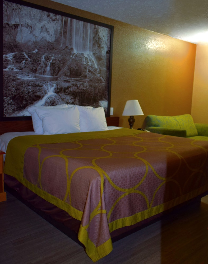 Super 8 by Wyndham Fort Chiswell Wytheville Area - photo 10