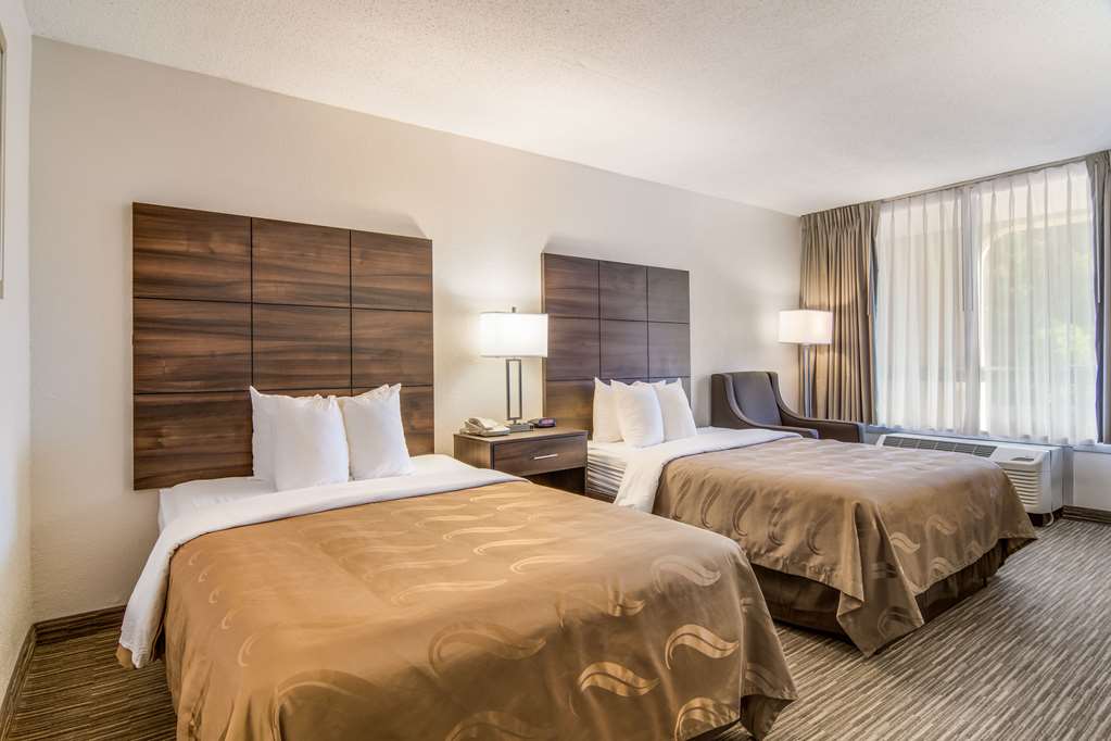 Quality Inn Suwanee I 85 - photo 12
