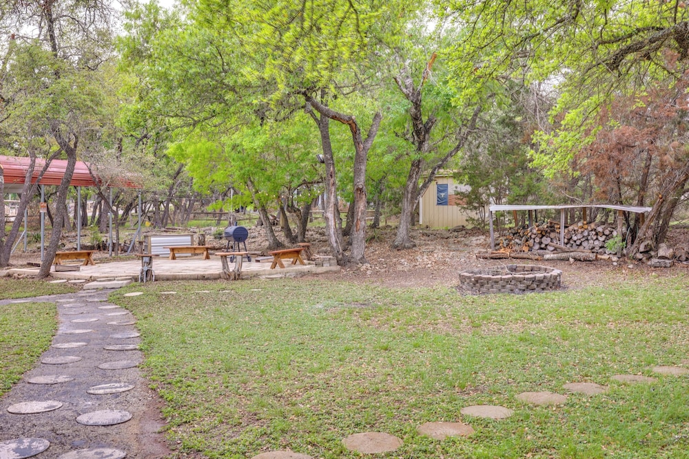 Canyon Lake Home with Resort Amenities and Fire Pit - photo 15