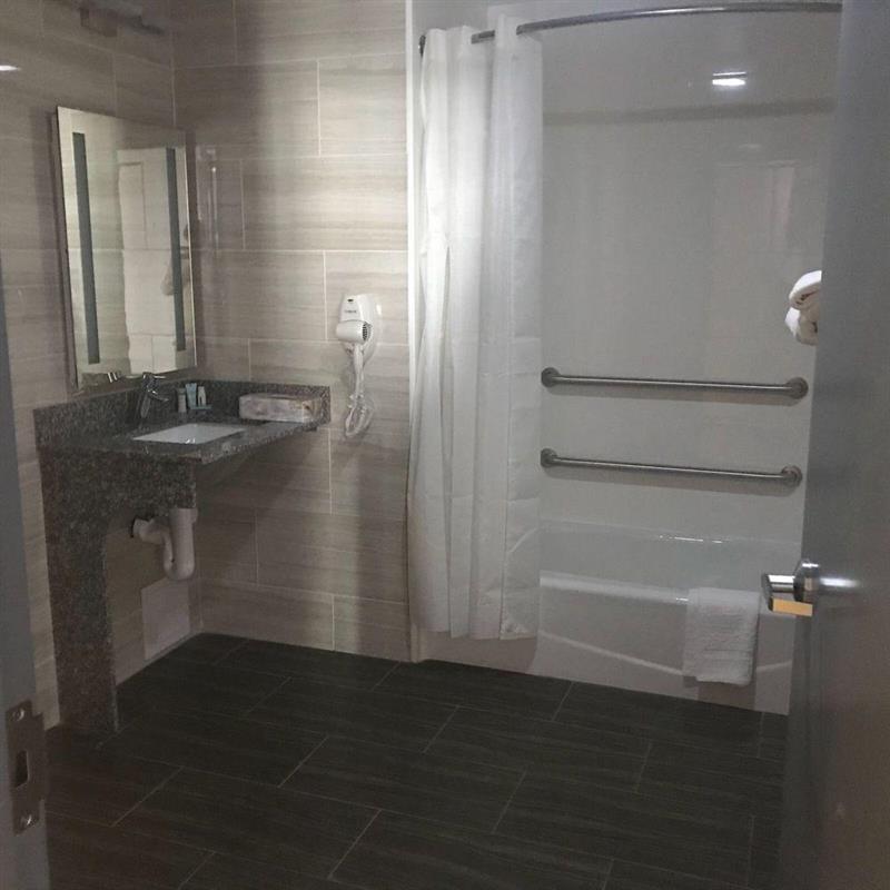 Letap Inn Jfk Airport - photo 17