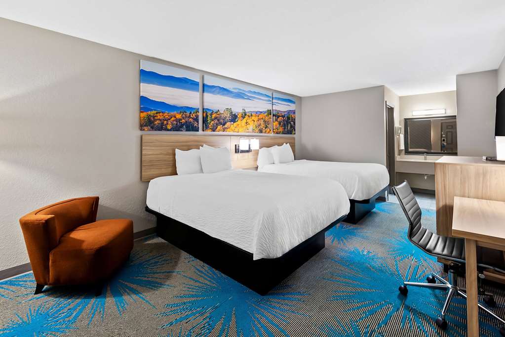 Days Inn by Wyndham Brownsville - photo 22