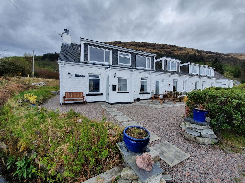 Sea Otter Cottage — 4-Star Luxury Hotel in Inverness, United Kingdom