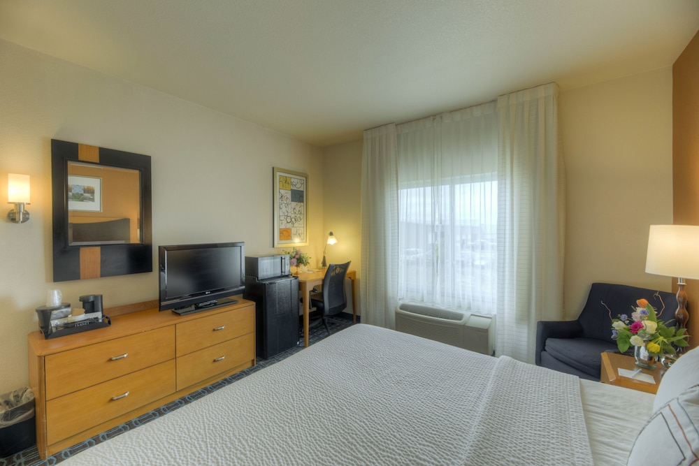 Fairfield Inn & Suites by Marriott Laramie - photo 5