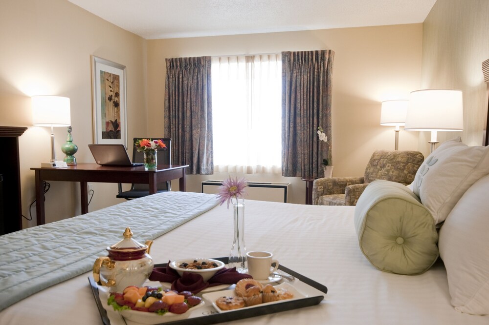 Colony South Hotel and Conference Center in Clinton, United States