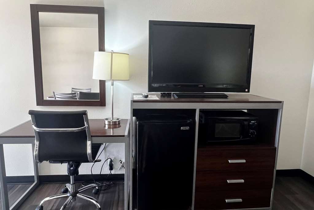 Super 8 by Wyndham Slidell - photo 42