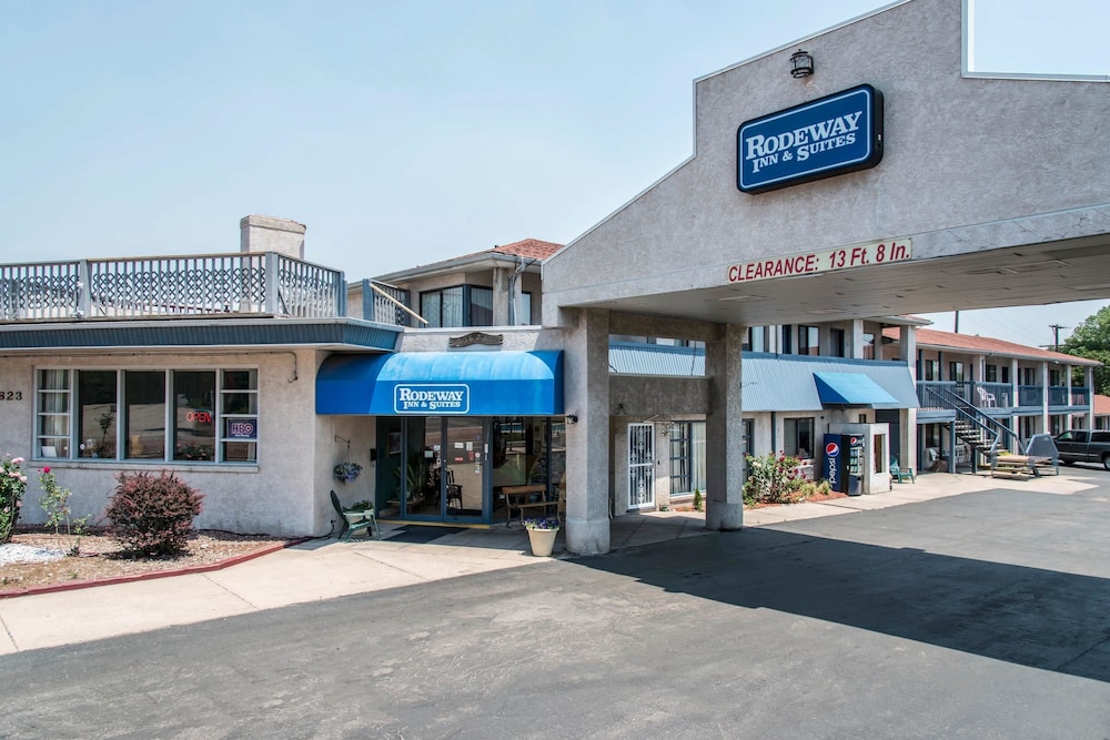 Rodeway Inn & Suites Colorado Springs CO - photo 2