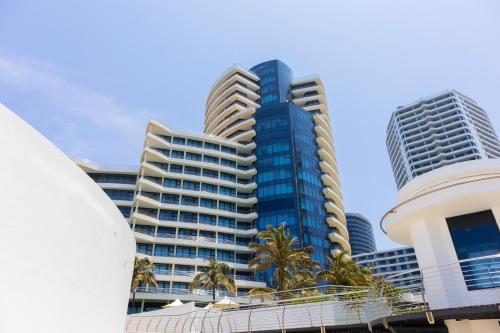 Luxury 1 Bedroom Apartment at The Pearls Umhlanga Walk to Beach and Oceans Mal — 4-Star Luxury Hotel in Durban, South Africa