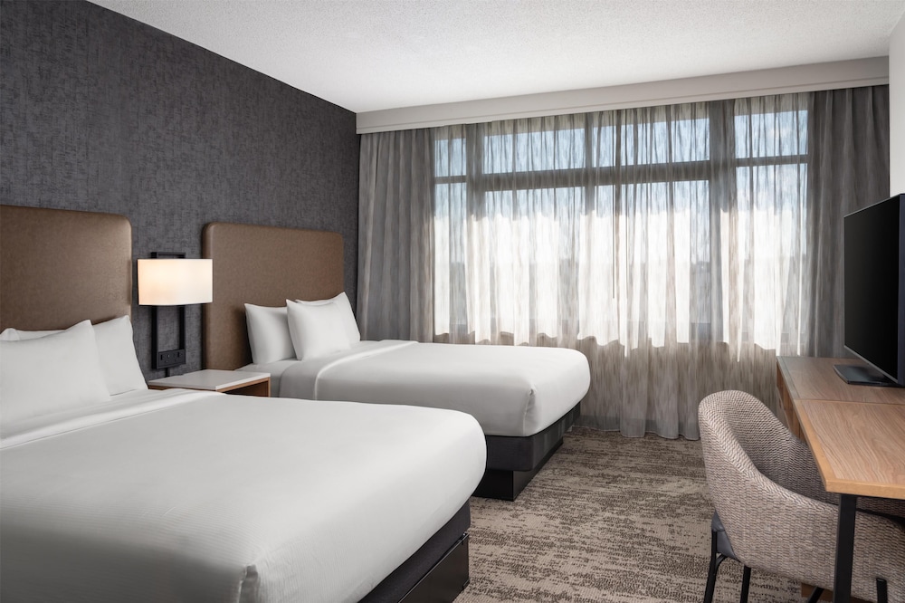 Embassy Suites by Hilton at Hot Springs Convention Center - photo 16