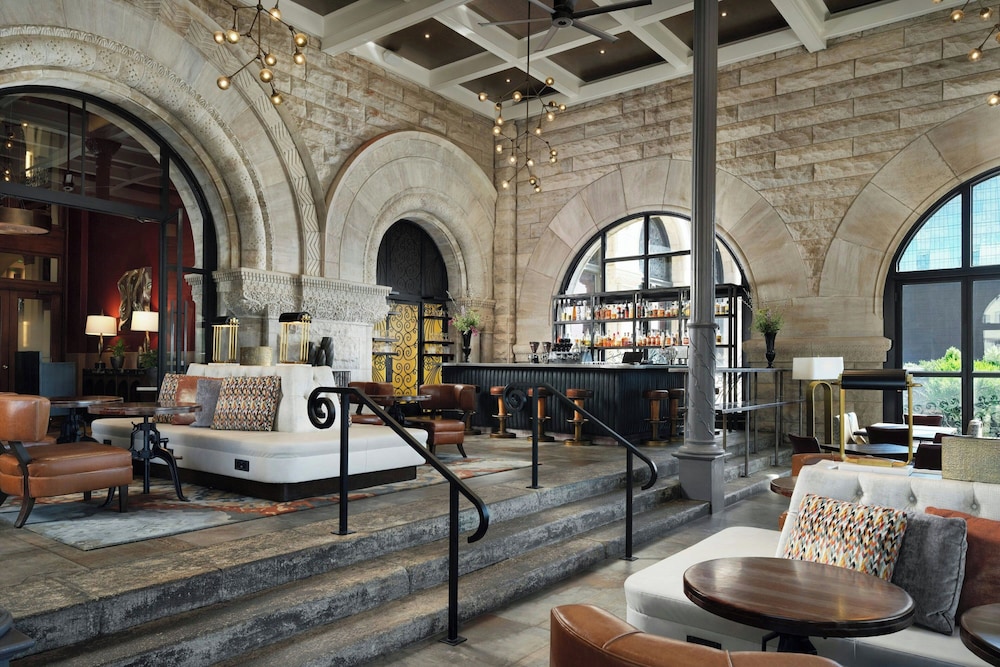 The Union Station Nashville Yards Autograph Collection - photo 82