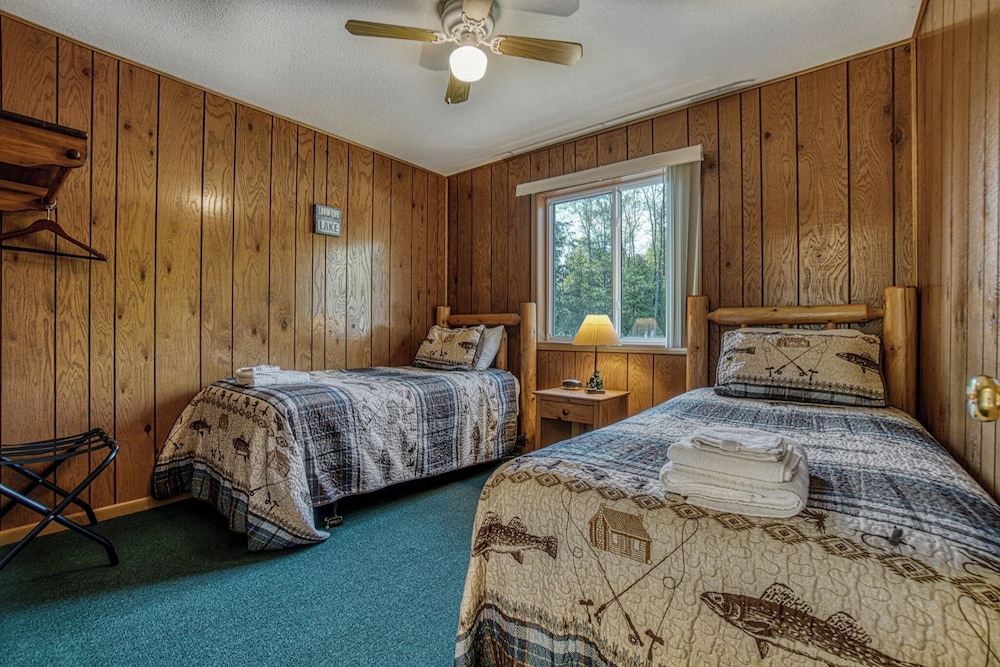 Lena's Northern Pines Resort - photo 15