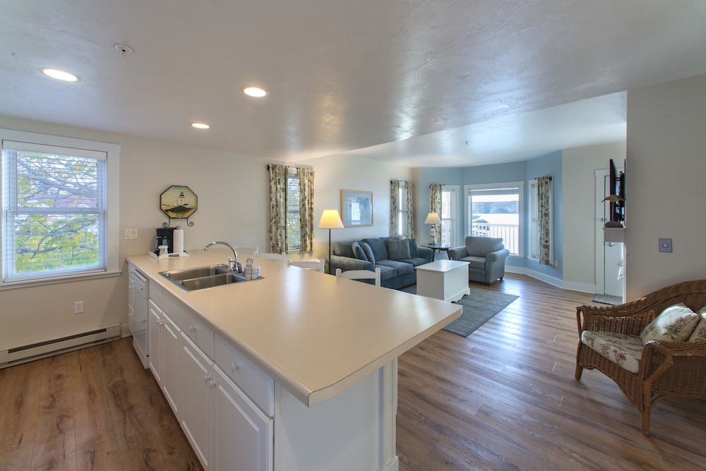 Edgewater Resort - photo 50