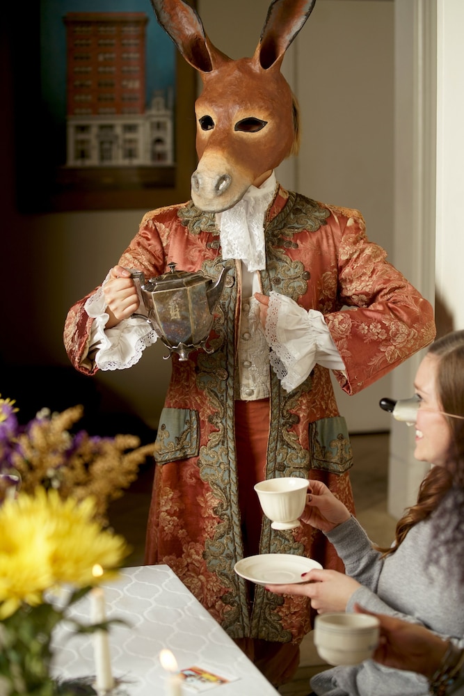 International House Hotel - photo 17