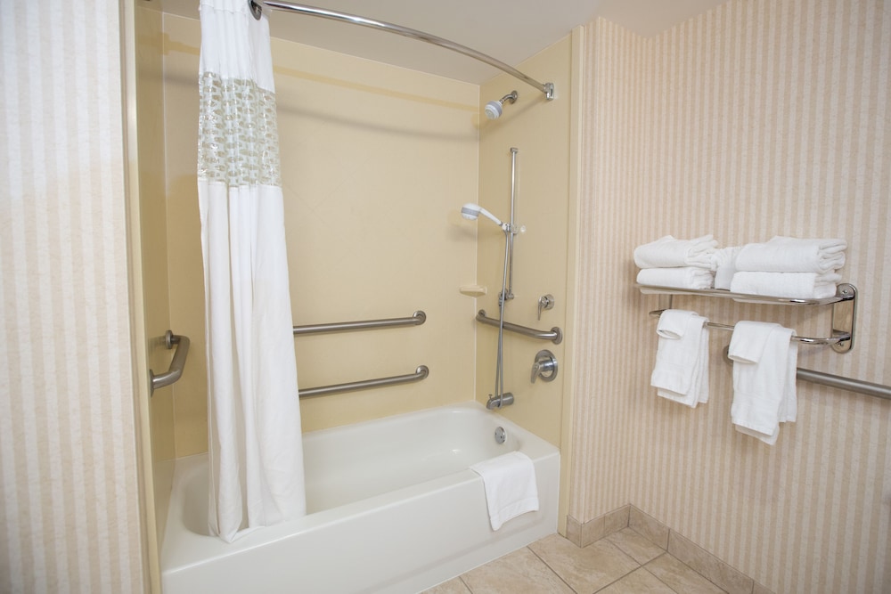 Hampton Inn Raynham Taunton - photo 24