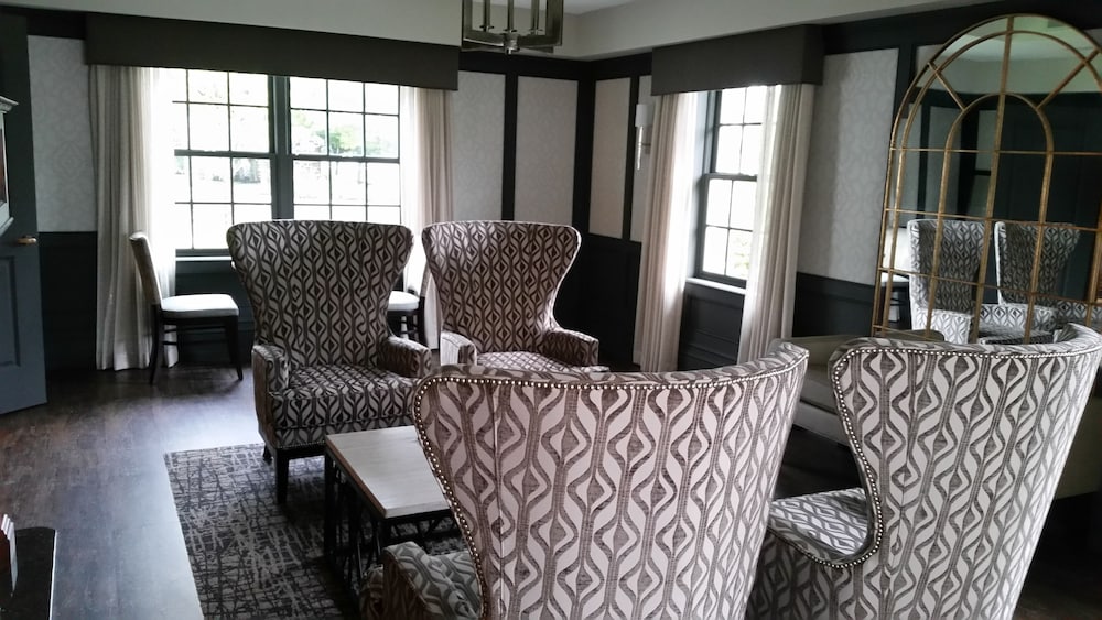 Normandy Farm Hotel and Conference Center - photo 4