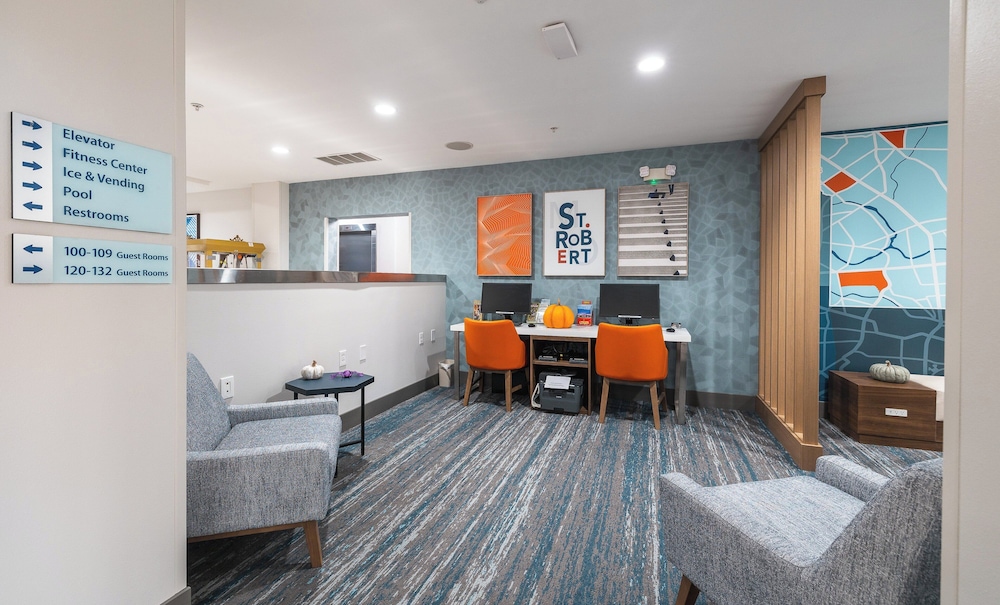 Holiday Inn Express Hotel & Suites St. Robert by IHG - photo 40