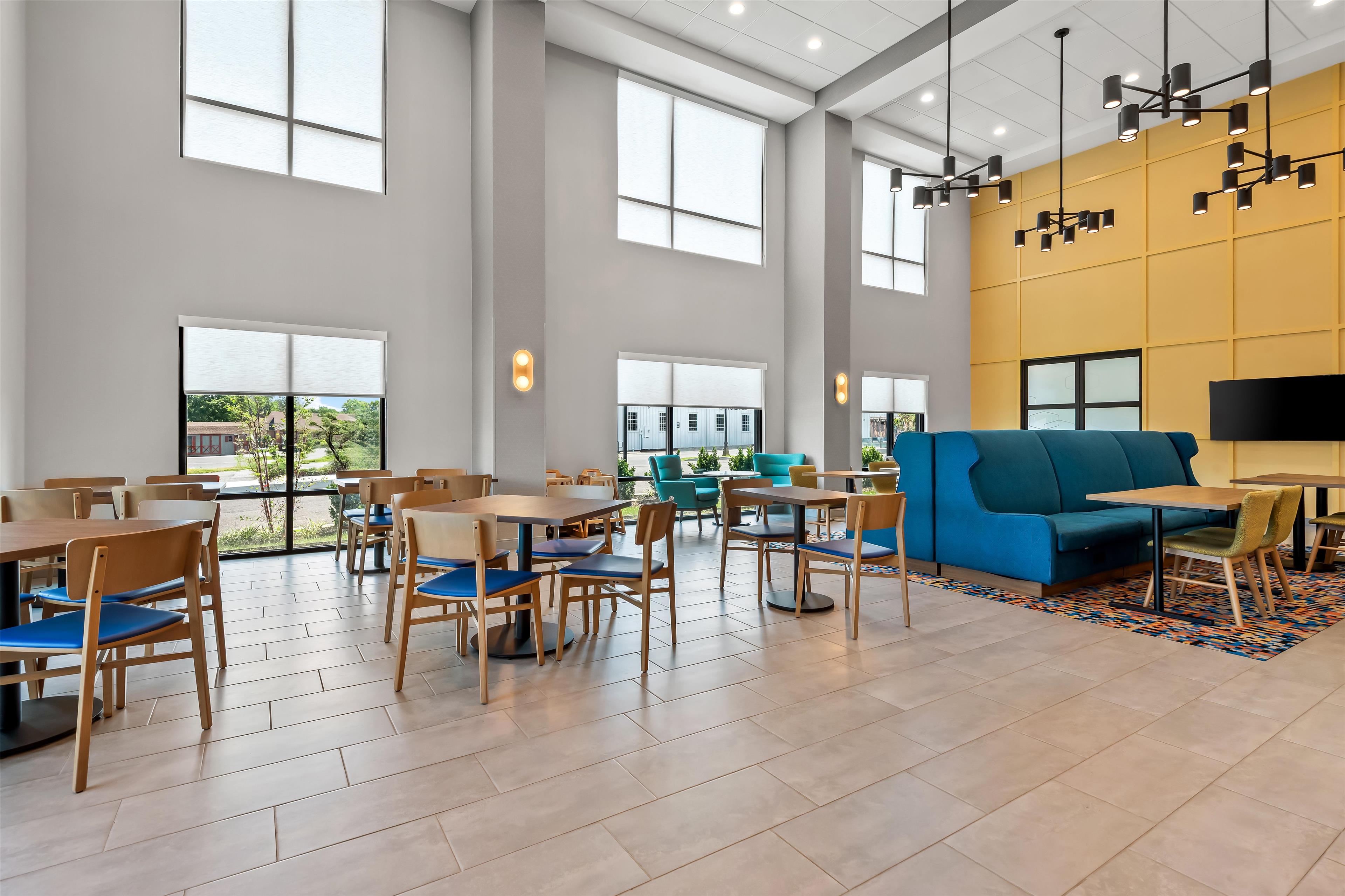 Hampton Inn and Suites by Hilton Intercourse - photo 15