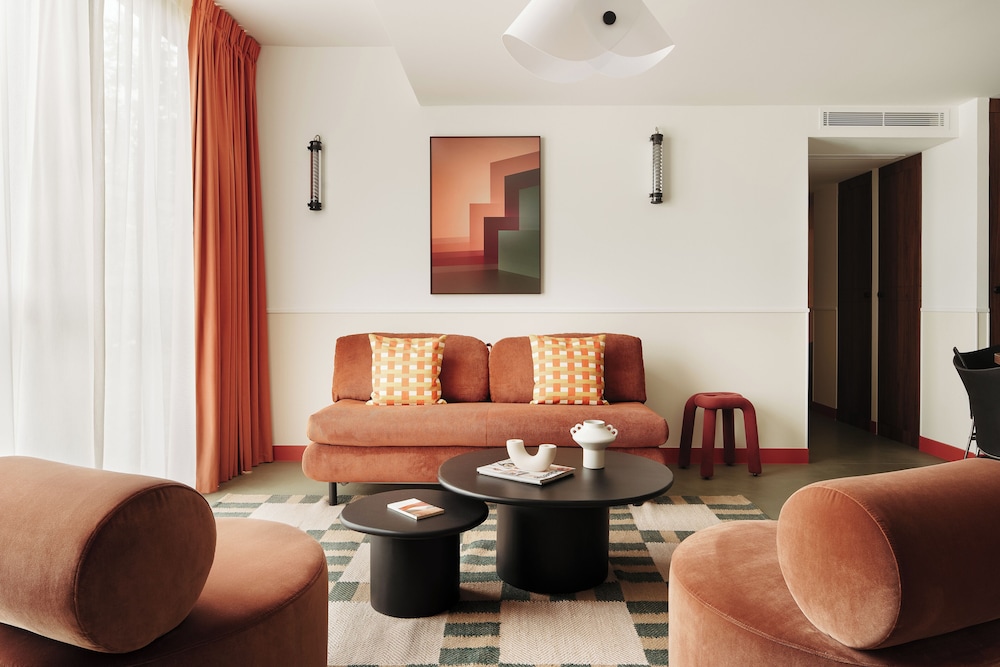 Edgar Suites Montrouge — Montrouge