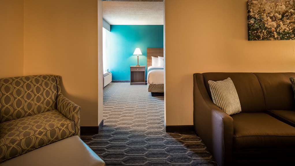 Best Western Plus Yadkin Valley Inn & Suites - photo 9