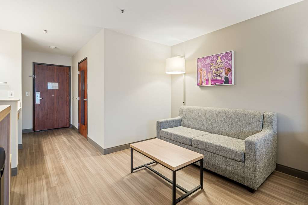 Best Western Lake Oswego Portland Hotel & Suites - photo 50