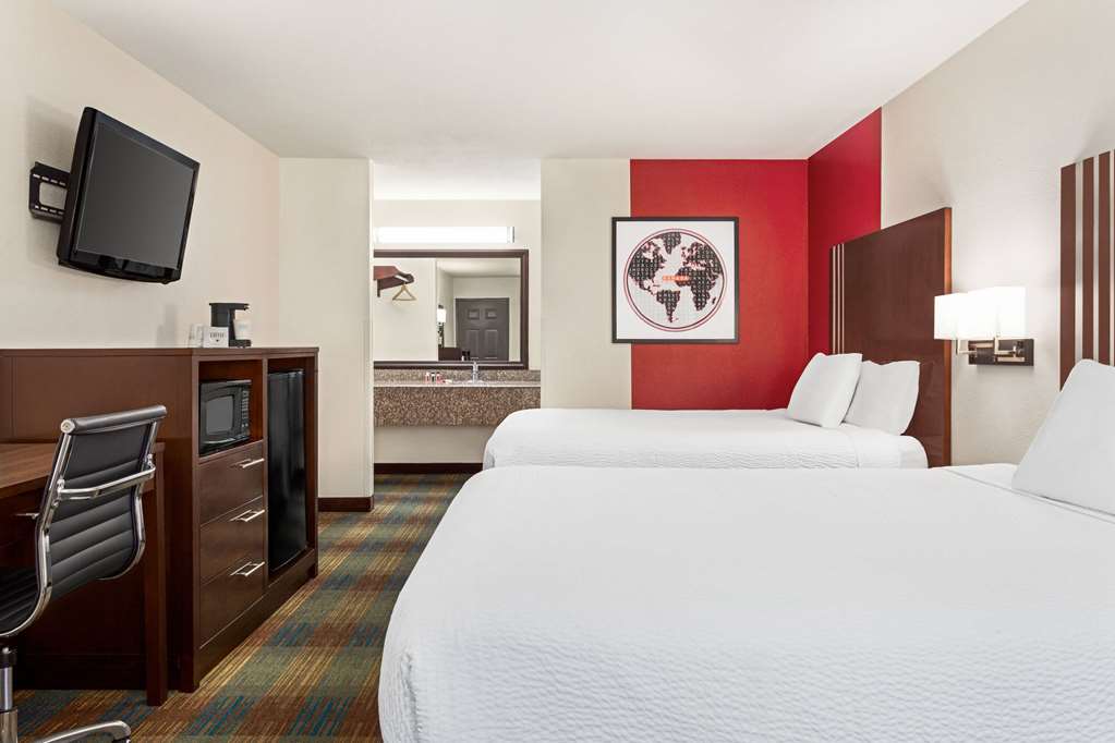 Ramada by Wyndham San Antonio Near SeaWorld Lackland AFB - photo 36