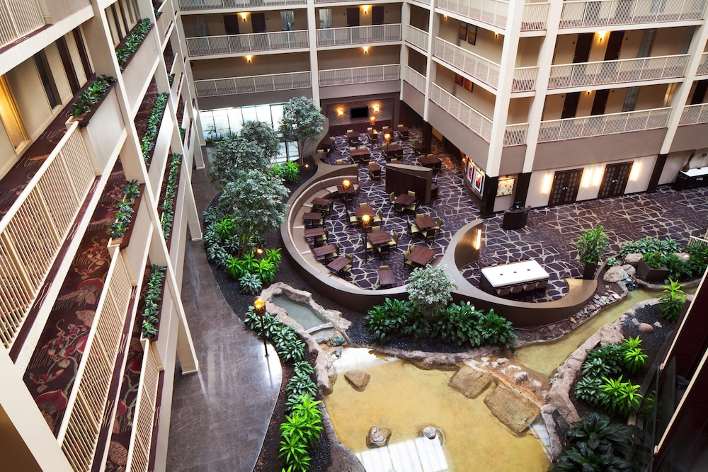 Embassy Suites by Hilton Philadelphia Airport - photo 43