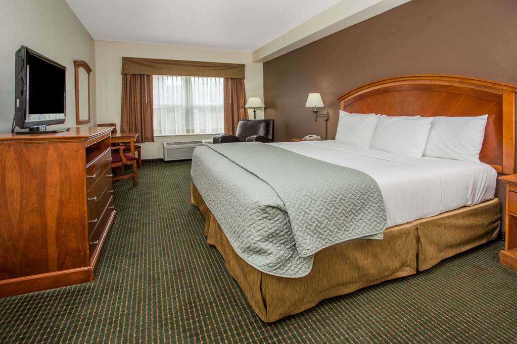 Days Inn by Wyndham Manitou Springs - photo 15