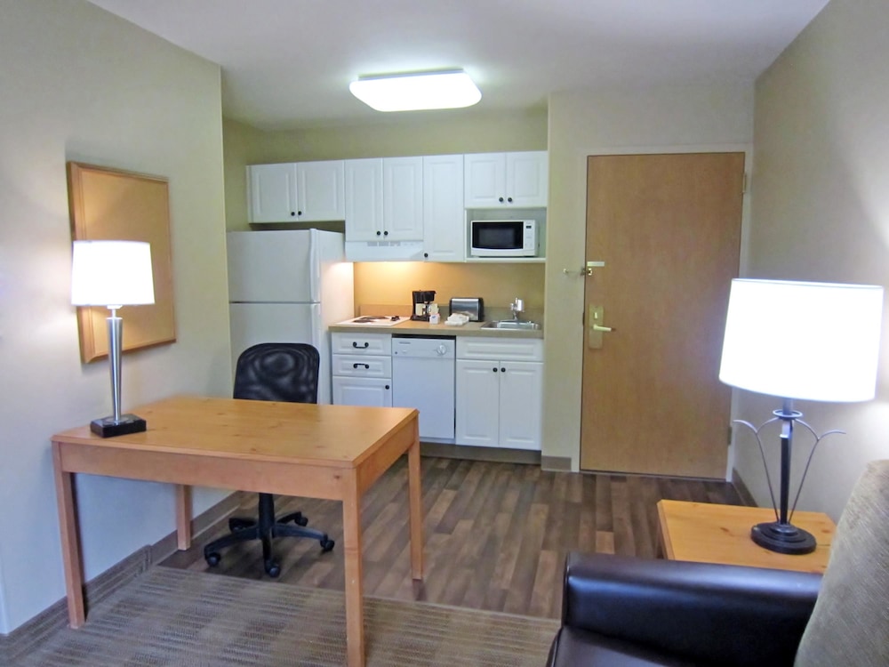 MainStay Suites Washington Dulles Airport - photo 24