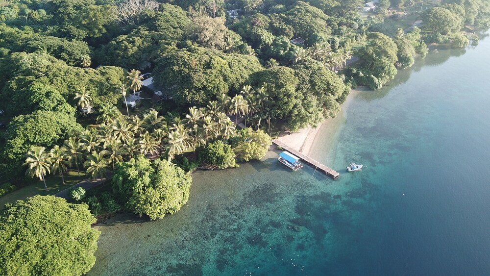 Coral Quays Fish and Dive Resort — hotel in Luganville