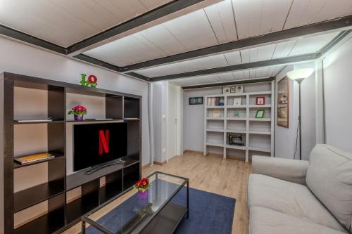 Acquario a 200m Prestigioso Loft in centro con WiFi — 4-Star Luxury Hotel in Genoa, Italy