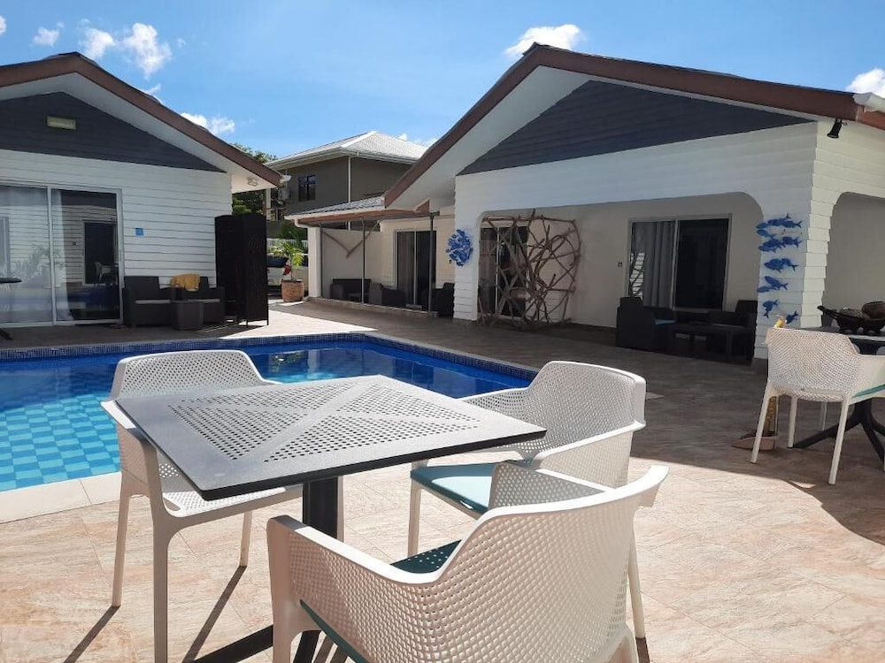 Hotel Plein Soleil — hotel near Praslin Island Airport
